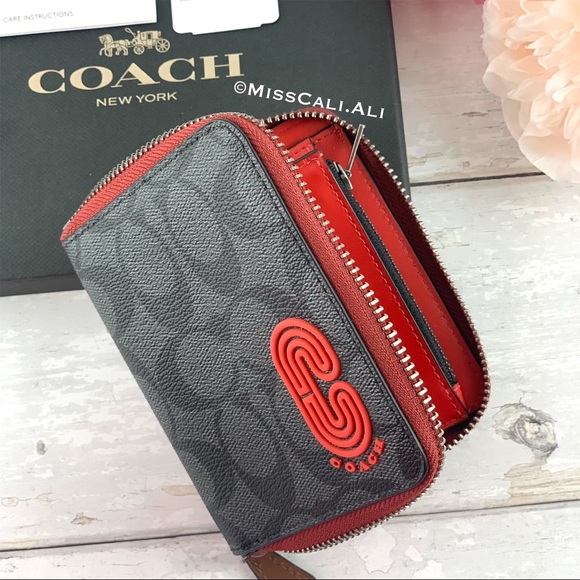 NWT COACH Medium Zip Around Wallet w/ Patch - Red - Picture 4 of 15